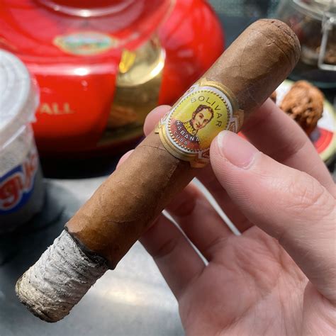 玻利瓦尔皇家高朗拿雪茄分享 | 烟斗森