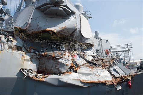 美国宙斯盾舰又被撞 肇事半潜船刚从中国进完货_手机新浪网