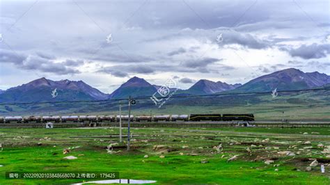拉萨当雄青藏线109国道雪山,高原平原,自然风景,摄影素材,汇图网www.huitu.com