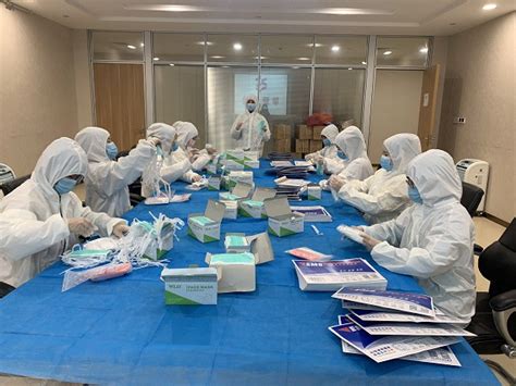 中国口罩工厂实录：日产4万口罩送前线，老板一个口罩戴3天|医疗|疫情_新浪科技_新浪网