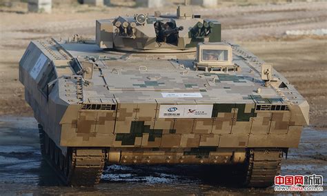 南非自研新型装甲车首次亮相阿布扎比防务展