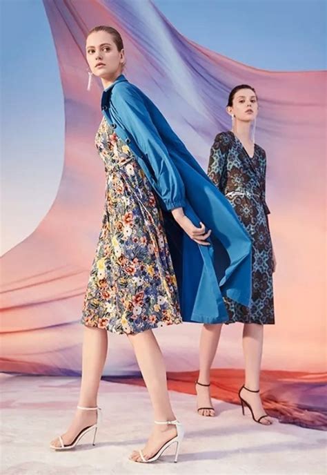 OMNIALUO欧柏兰奴女装2020夏季新款：人与自然，诗意对话_资讯_时尚品牌网