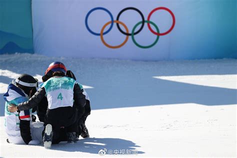 谷爱凌独家回应北京日报记者：首钢大跳台是我滑过最好的场地-直播吧zhibo8.cc