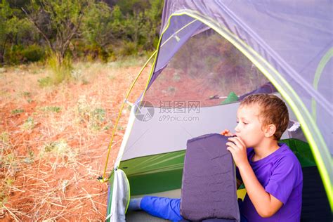 第一次露营要带上什么?帐篷、睡袋怎么挑、怎么买?新手入门攻略_露营-买户外