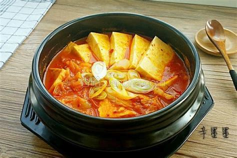 首尔美食之旅 带你品尝最地道的韩式料理_旅游频道_凤凰网
