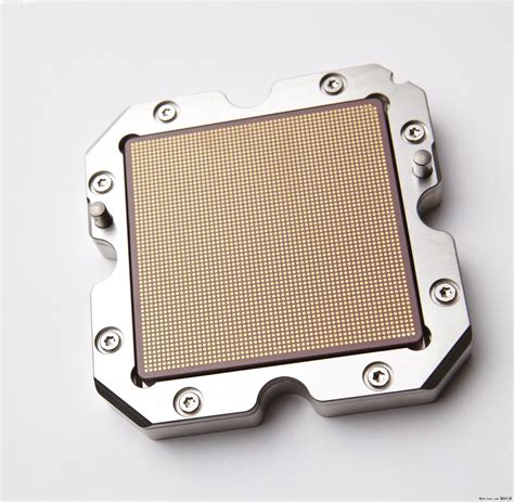 Zen＋Navi！AMD全新游戏机处理器日趋成熟 | 零镜网