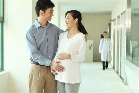 孕期中丈夫做这3件事看起来是宠妻，但是容易伤害胎儿健康