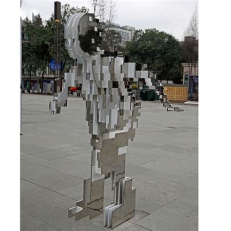 不锈钢城市运动人物雕塑-宏通雕塑
