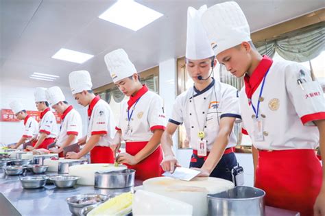 中国厨师学校排名学厨师选好的专业厨师学校_行业新闻_陕西新东方烹饪学校
