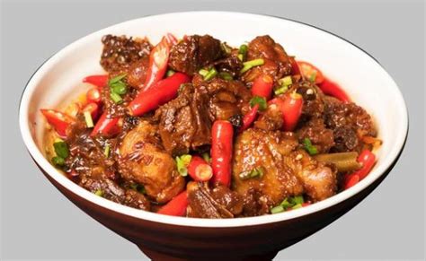 贵州贵阳最有名的九大特色美食，花溪牛肉粉居第一位_巴拉排行榜