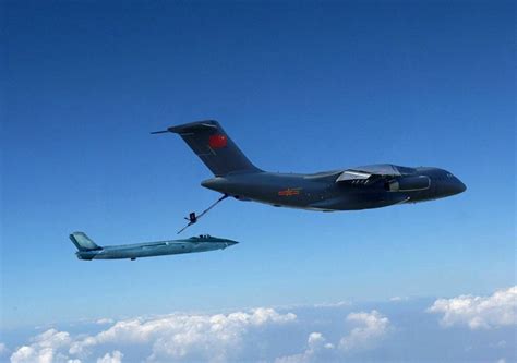 运油-20同时给歼-20、歼-16空中加油，空军首次发布三机“同框照”_手机新浪网