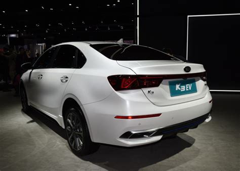 【图】2019款起亚K3 1.5L CVT智享互联版车型图图片_高清实拍图 - 新浪汽车