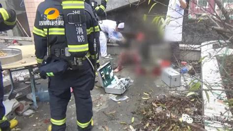 居民楼七楼顶层爆炸坍塌3死6伤 两民警现场负伤-搜狐新闻