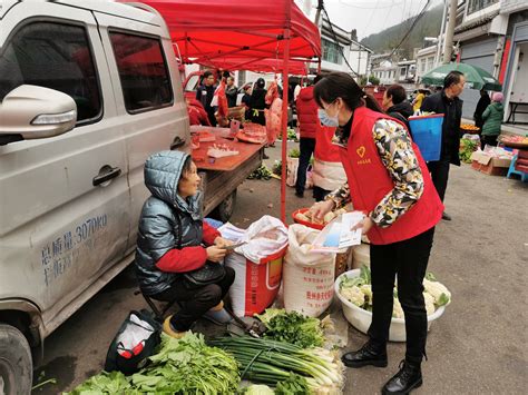 贵州黔西：邮政进村 满足村民购销需求-人民图片网