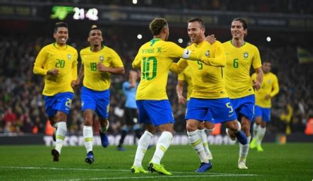 巴西一共获得几次世界杯冠军（5届） - 匠子生活