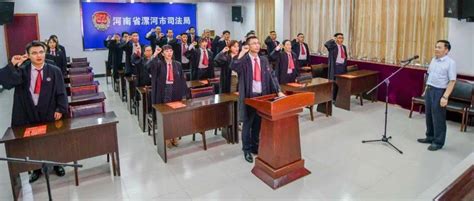 漯河市律师协会：举行新执业律师宣誓暨“感恩拜师”活动_张俊峰