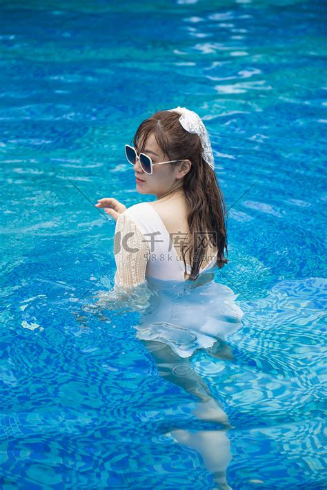 2023新款性感分体泳衣温泉沙滩度假比基尼欧美泳池派对保守泳装女-阿里巴巴