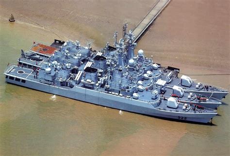 中国海军最小护卫舰立大功！1年10多次驱离抵近外军舰机