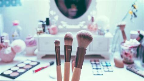 2019海外美妆及工具行业发展报告 | CBNData