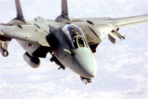 精彩空战电影《飞行精英》：F-16战机被导弹锁定，上演极限逃生##战争电影