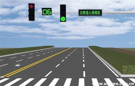 绿灯左转弯没走完变红灯了，走到待转区红灯停了扣分吗_车主指南