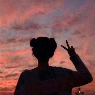 非主流铁路背影头像女生