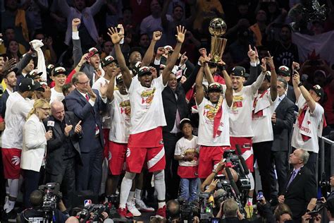 勇士队成为2023年NBA总冠军的最爱 - 球迷屋