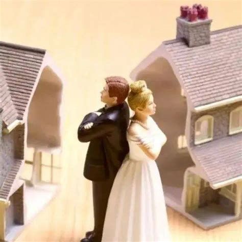 一方婚前付首付，婚后双方共同还贷，房产如何分割？_夫妻_不动产_规定