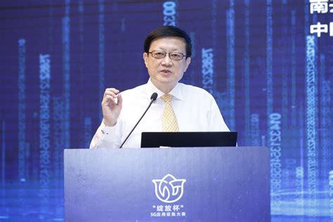 中国首席经济学家论坛理事长连平：应将金融科技发展上升至国家战略高度 | 每日经济网