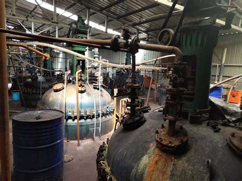 重庆一黑工厂制售“臭猪油”涉案5000万 主犯被判无期_凤凰网视频_凤凰网