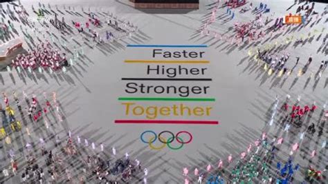 《冬奥看看看》全新奥林匹克格言显现场地中央！“更高、更快、更强”后加入“更团结”_高清1080P在线观看平台_腾讯视频