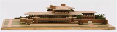 历史上的今天10月21日_1959年由美国建筑设计师赖特设计的，位于美国纽约的索罗门·古根汉美术馆正式对公众开放。