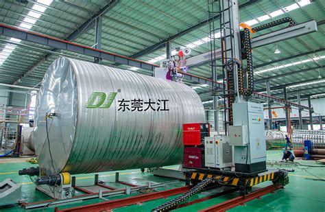 张家港：国内最大单体压力容器“港城造”今天发往文莱