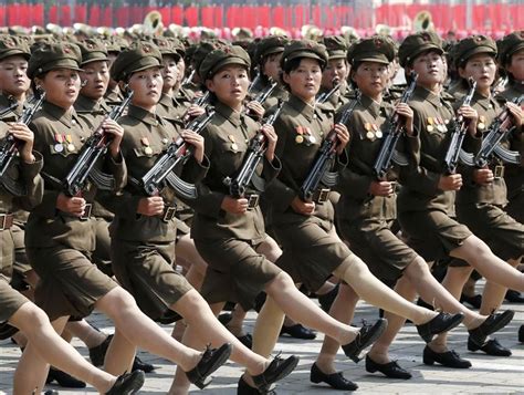 朝鲜八大阅兵首次曝光的"狙击榴" 更像中式还是美式_手机新浪网