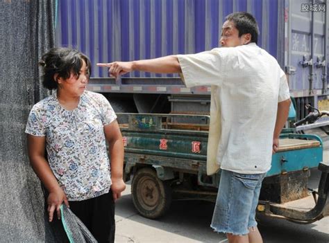 上海小区居民回应居委会殴打两女子 来看事件始末 - 社会民生 - 生活热点