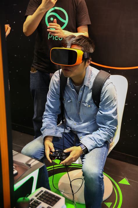 微软展示VR版Windows操作系统 并免费送出VR头显_www.3dmgame.com