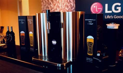 LG发布HomeBrew智能胶囊啤酒机，你可以在家酿造啤酒了 - 雷科技