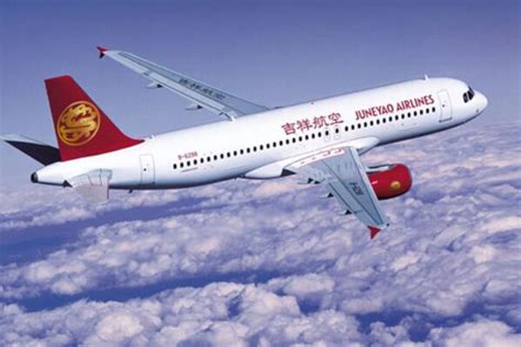 中国十大口碑最好的航空公司，厦门航空上榜，第四航班正点率第一(2)_排行榜123网