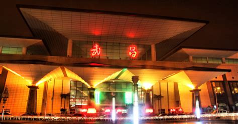 武昌火车站夜色,路桥建筑,建筑摄影,摄影素材,汇图网www.huitu.com