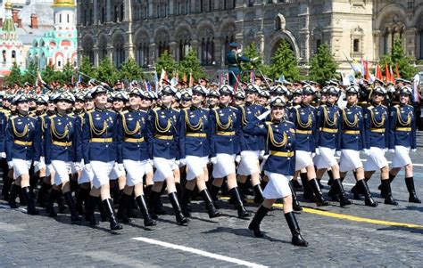 国际军乐节开幕 解放军军乐团及三军仪仗队女兵亮相|莫斯科|俄罗斯_凤凰军事