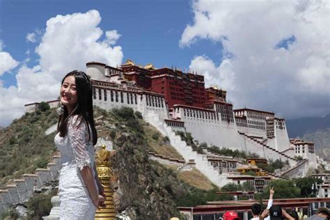 Tibet attracts over 13m tourists in H1 | govt.chinadaily.com.cn