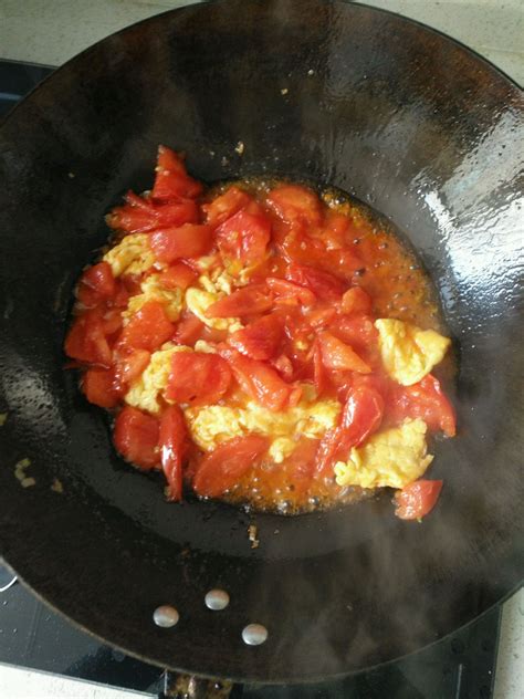 【西红柿炒鸡蛋的做法步骤图，怎么做好吃】五月孤芳_下厨房