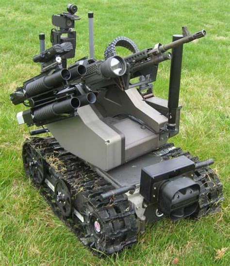 美媒：中国首创用无人机空投战斗机器人，可随时现身敌后火力强大_机器人网