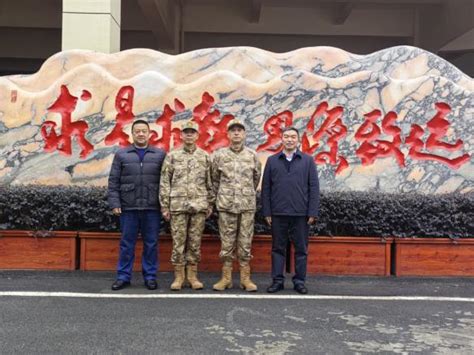 西藏军区副司令员岳安德莅临我校调研-成都七中八一学校
