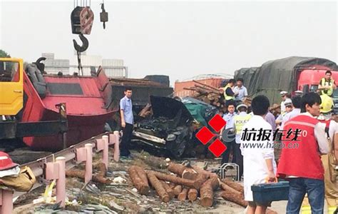 浙江大学副校长吴平车祸身亡 车被压剩三分之一 - 国内动态 - 华声新闻 - 华声在线