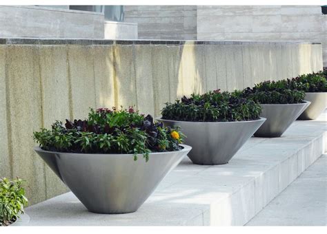 定制不锈钢花盆树池 花池 定做大型户外异形花钵 园艺景观花箱-阿里巴巴