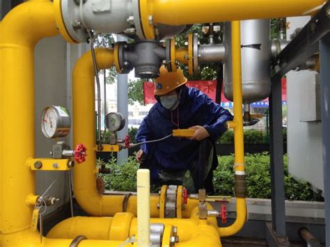 暴雨不误工期，武汉天然气8000多公里燃气管网安全运营 - 封面新闻