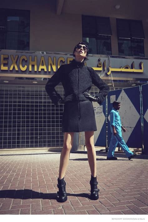Alicja Patanowska-日本顶级女演员模特冈本多绪演绎Bergdorf Goodman2014秋季时装秀，迪拜拍摄。