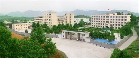 萍乡市工业学校|招生简章|招生专业|学校地址|招生条件及要求|学校环境