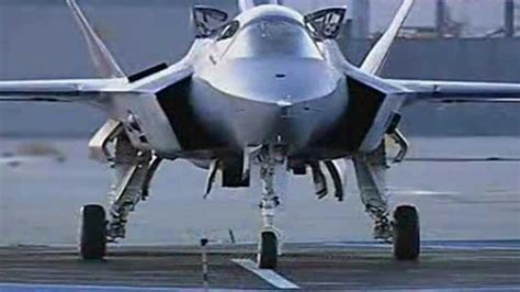 成飞的双发重型垂直起降战斗机专利有什么亮点？|战斗机|F-35B|雅克_新浪新闻